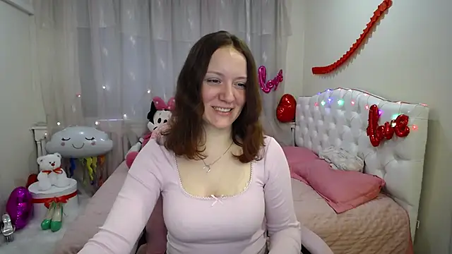 Snapshot of BarbaraStily chatting on 02-21-25, 10:39 BarbaraStily online show from 02-21-25, 10:39