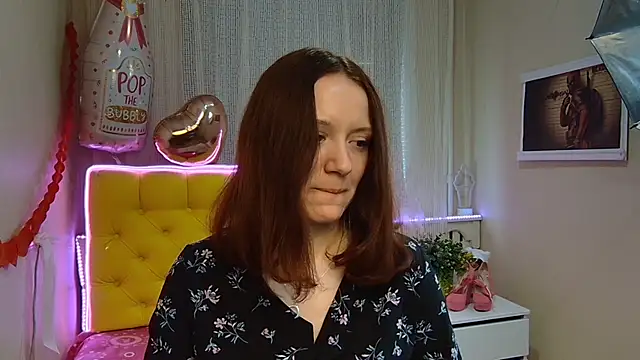 Snapshot of BarbaraStily chatting on 02-24-25, 11:10 BarbaraStily online show from 02-24-25, 11:10