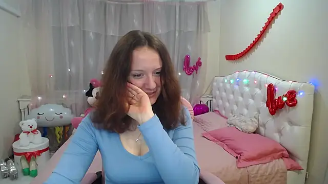 Snapshot of BarbaraStily chatting on 03-13-25, 02:44 BarbaraStily online show from 03-13-25, 02:44