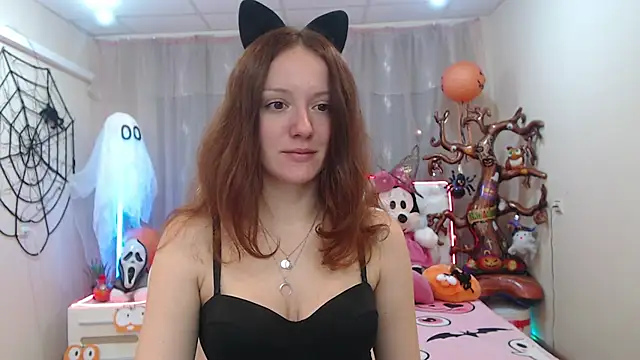 Snapshot of BarbaraStily chatting on 10-23-25, 07:29 BarbaraStily online show from 10-23-25, 07:29