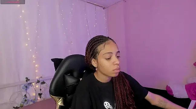 Abigail Wilson  online show from 01-25-25, 08:42