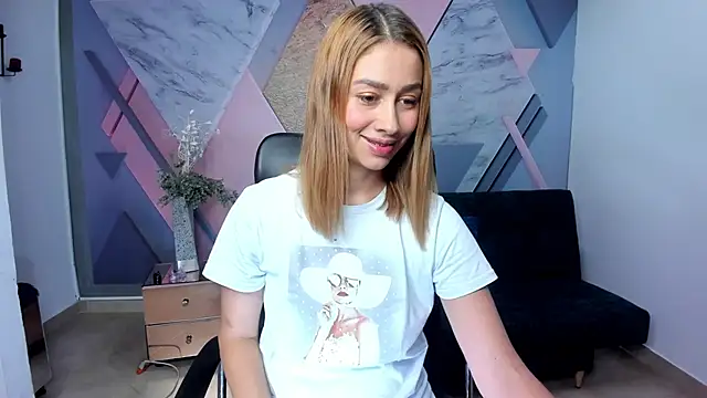 Snapshot of MarcelaCampo chatting on 12-02-24, 07:38 MarcelaCampo online show from 12-02-24, 07:38