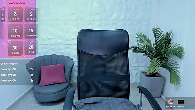 Snapshot of MarcelaCampo chatting on 03-02-25, 08:59 MarcelaCampo online show from 03-02-25, 08:59