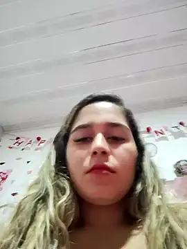 Snapshot of LaurenWelly_ chatting on 02-08-25, 02:36 LaurenWelly  online show from 02-08-25, 02:36