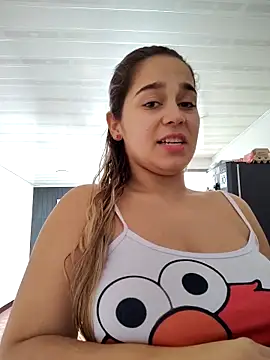 Snapshot of LaurenWelly_ chatting on 02-17-25, 04:37 LaurenWelly  online show from 02-17-25, 04:37