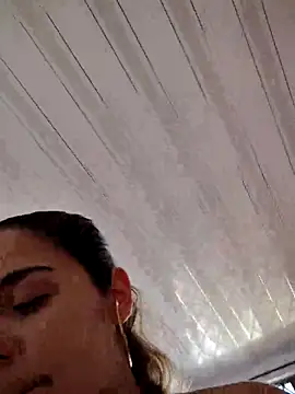 Snapshot of LaurenWelly_ chatting on 02-20-25, 08:36 LaurenWelly  online show from 02-20-25, 08:36