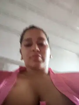 Snapshot of LaurenWelly_ chatting on 09-18-25, 09:50 LaurenWelly  online show from 09-18-25, 09:50