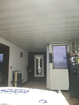 Snapshot of LaurenWelly_ chatting on 11-12-25, 10:37 LaurenWelly online show from 11-12-25, 10:37