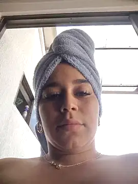 LaurenWelly  online show from 03-07-26, 09:01