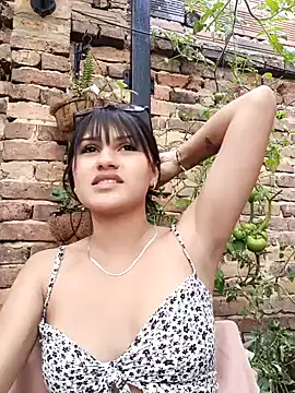 Snapshot of Nicky-7 chatting on 01-14-25, 08:48 Nicky-7 online show from 01-14-25, 08:48