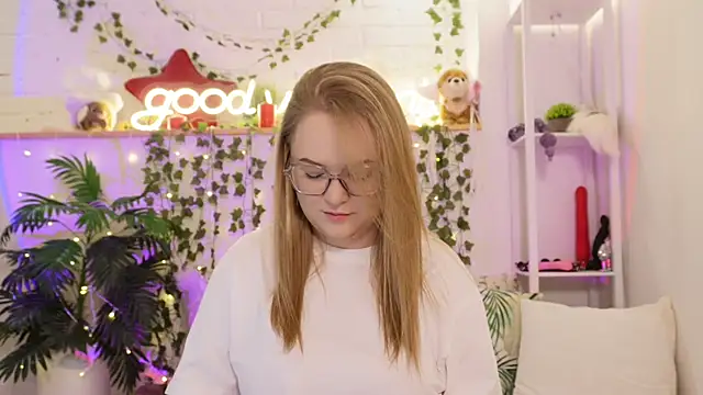 MonicaAsis online show from 02-19-26, 06:15