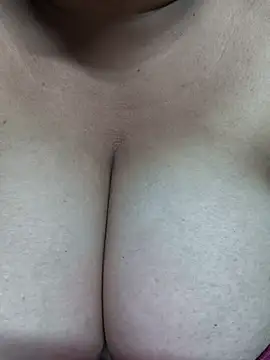 Snapshot of Rinki_Guptaa chatting on 02-23-25, 10:06 Rinki Guptaa online show from 02-23-25, 10:06