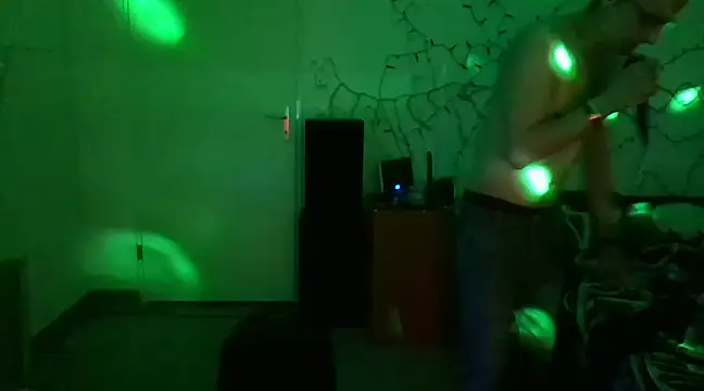 Snapshot of brunoguunot chatting on 02-22-25, 10:20 brunoguunot online show from 02-22-25, 10:20