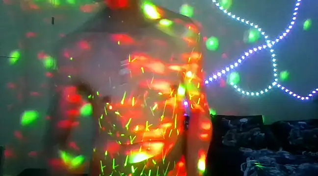 Snapshot of brunoguunot chatting on 03-18-25, 11:31 brunoguunot online show from 03-18-25, 11:31