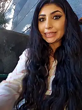 ZendayaClark online show from 01-29-25, 03:44