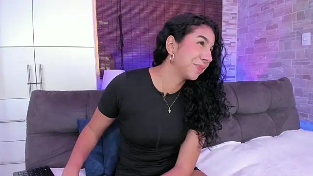 candyy bella online show from 01-31-25, 03:00