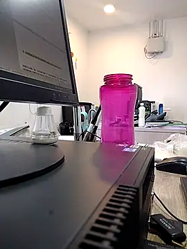 Snapshot of Gastelumn chatting on 11-07-25, 10:21 Gastelumn online show from 11-07-25, 10:21