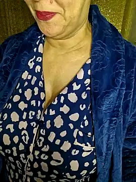 Foxlady2271 online show from 01-04-25, 03:28