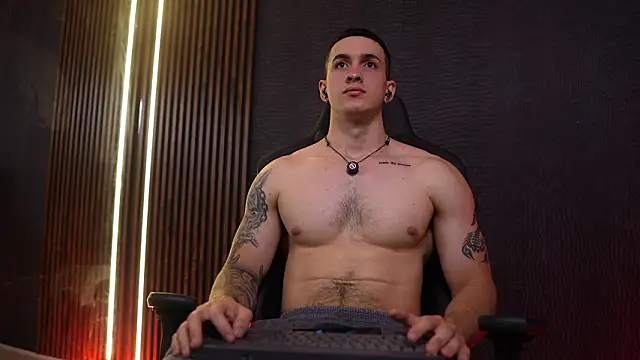 JacksonOlsenn online show from 03-26-26, 08:36