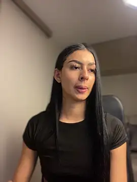 maddy bronw  online show from 12-22-24, 12:07