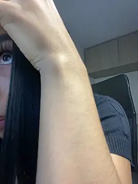 maddy bronw  online show from 12-26-24, 11:46