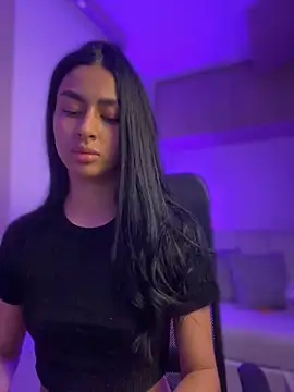 maddy bronw  online show from 12-29-24, 09:39