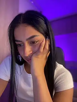 maddy bronw  online show from 01-11-25, 03:23