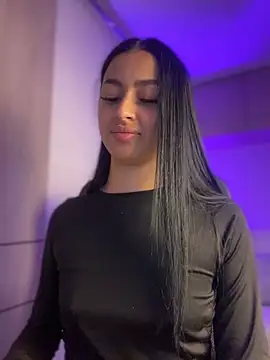 maddy bronw  online show from 01-12-25, 12:07