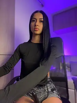 maddy bronw  online show from 01-12-25, 03:17