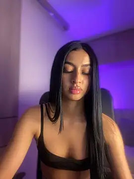 maddy bronw  online show from 01-19-25, 01:21