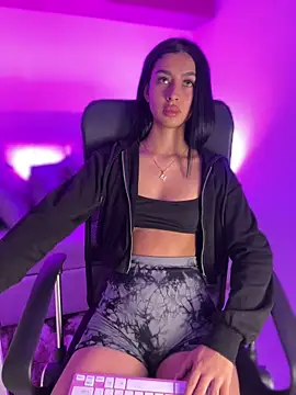 maddy bronw  online show from 01-28-25, 12:57