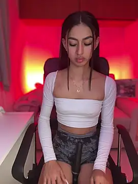 maddy bronw  online show from 02-02-25, 11:42