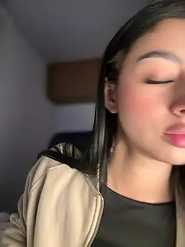 maddy bronw  online show from 03-23-25, 12:26