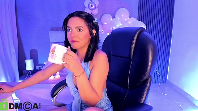 Cristal  adams online show from 10-21-25, 12:28