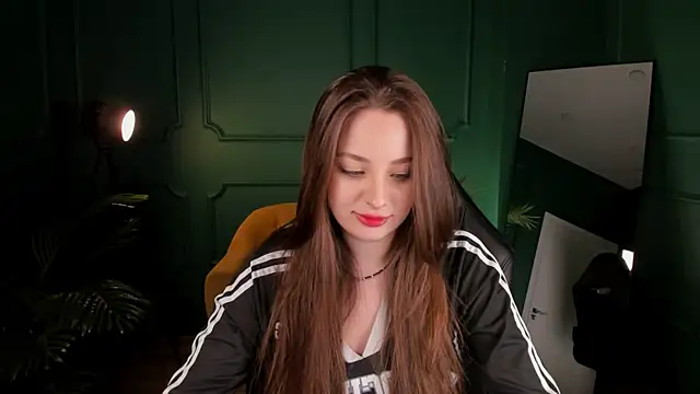 MoonLissa online show from 01-17-25, 04:36