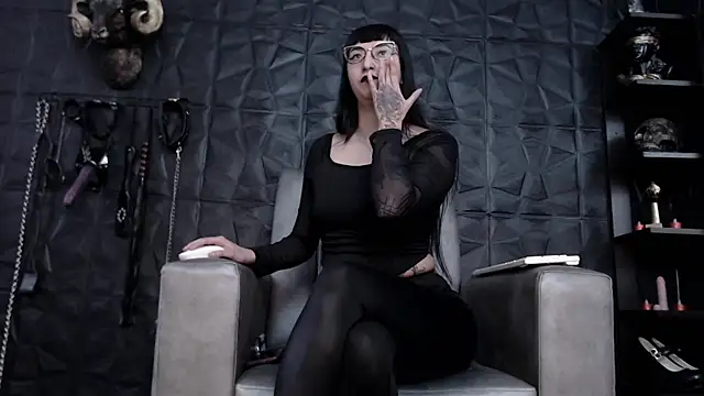 Agata Darkness online show from 01-25-25, 01:08