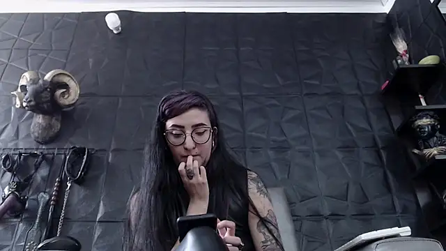 Agata Darkness online show from 04-28-26, 05:40