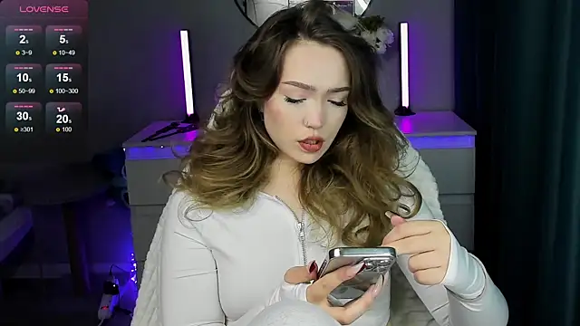 Evia r0se online show from 09-17-25, 03:46