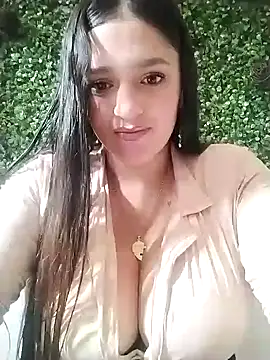 Snapshot of hanna-a chatting on 12-10-24, 01:44 hanna-a online show from 12-10-24, 01:44