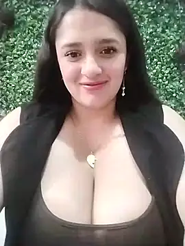 Snapshot of hanna-a chatting on 12-23-24, 09:08 hanna-a online show from 12-23-24, 09:08