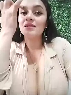 Snapshot of hanna-a chatting on 01-06-25, 03:40 hanna-a online show from 01-06-25, 03:40