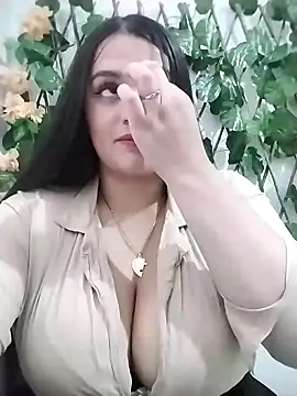 Snapshot of hanna-a chatting on 01-17-25, 03:43 hanna-a online show from 01-17-25, 03:43