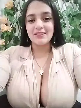 Snapshot of hanna-a chatting on 01-17-25, 08:22 hanna-a online show from 01-17-25, 08:22