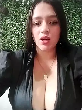 Snapshot of hanna-a chatting on 02-14-25, 03:15 hanna-a online show from 02-14-25, 03:15