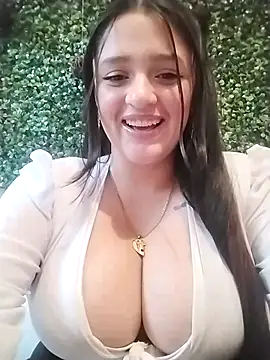 Snapshot of hanna-a chatting on 03-05-25, 03:40 hanna-a online show from 03-05-25, 03:40