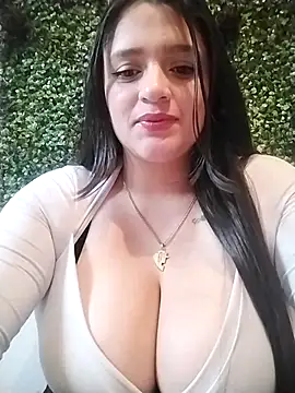 Snapshot of hanna-a chatting on 03-07-25, 07:16 hanna-a online show from 03-07-25, 07:16