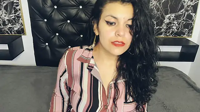 scarlett w0lf online show from 02-05-25, 03:20