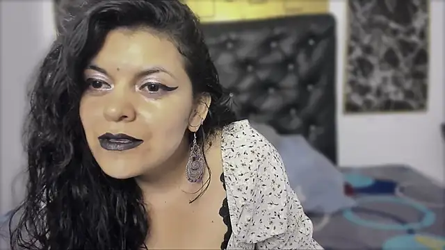 scarlett w0lf online show from 11-20-25, 01:55