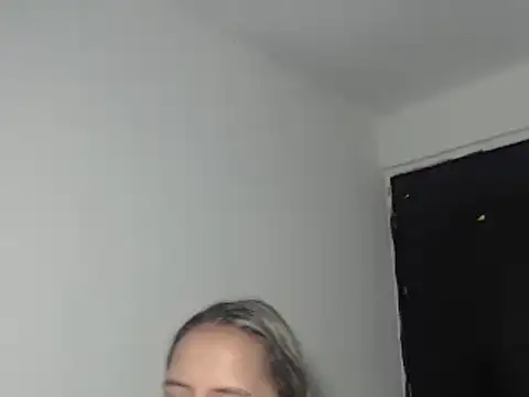 Snapshot of SusanLeroy chatting on 02-08-25, 08:09 SusanLeroy online show from 02-08-25, 08:09