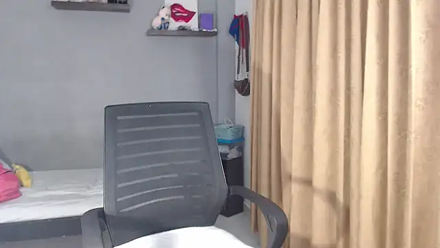 Snapshot of SusanLeroy chatting on 12-01-25, 09:03 SusanLeroy online show from 12-01-25, 09:03